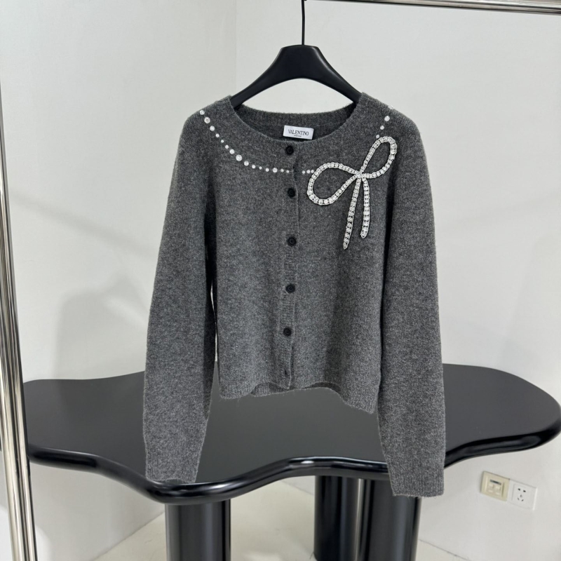 Va1e*ntin0 sweater